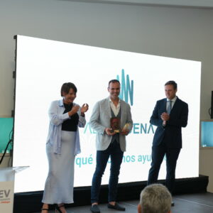 CENA EMPRESARIAL Y ENTREGA DISTINCIONES