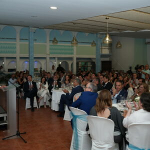 CENA EMPRESARIAL Y ENTREGA DISTINCIONES