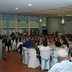 CENA EMPRESARIAL Y ENTREGA DISTINCIONES