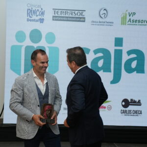 CENA EMPRESARIAL Y ENTREGA DISTINCIONES