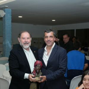 CENA EMPRESARIAL Y ENTREGA DISTINCIONES